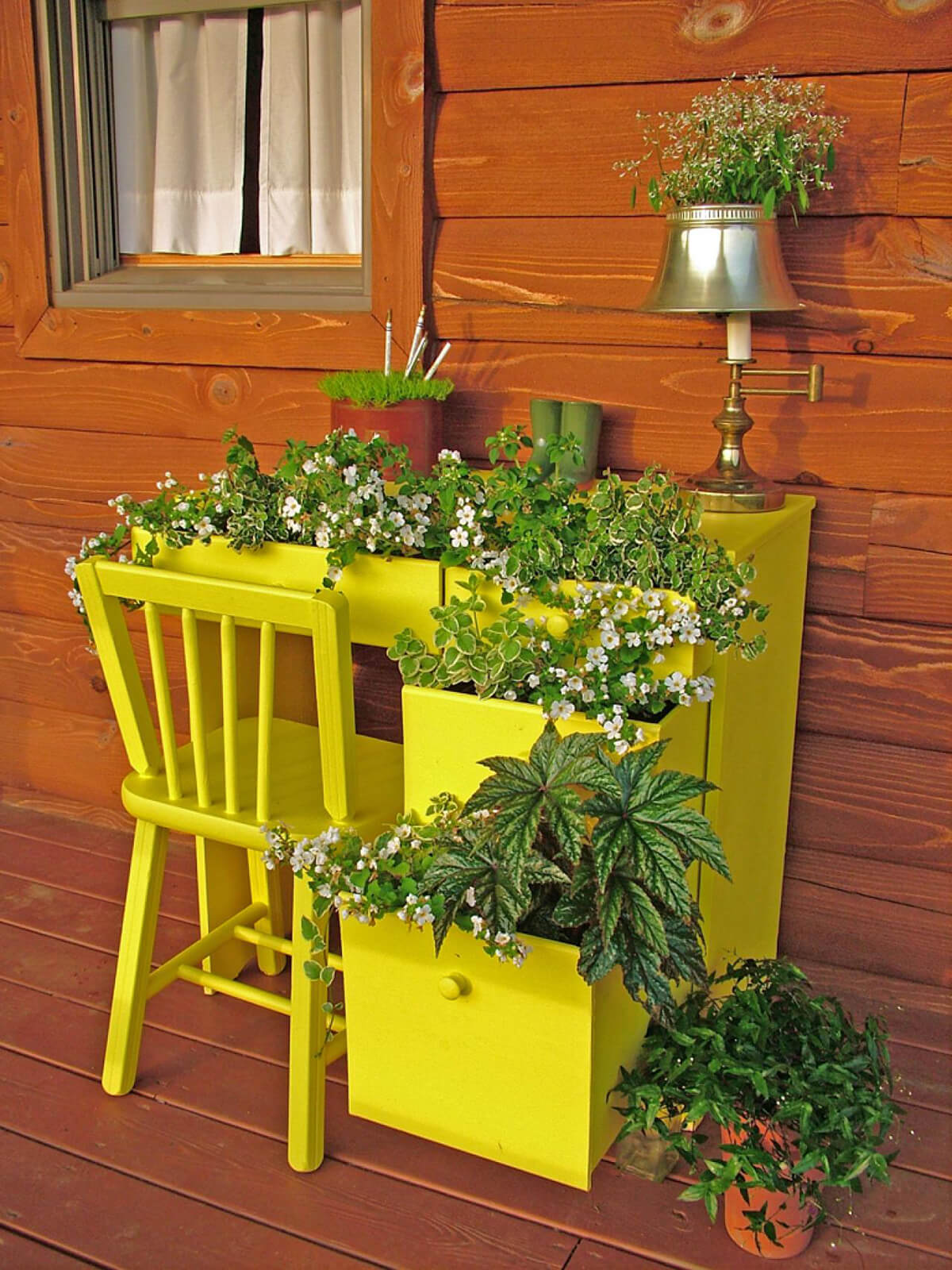 28 creative garden container ideas homebnc