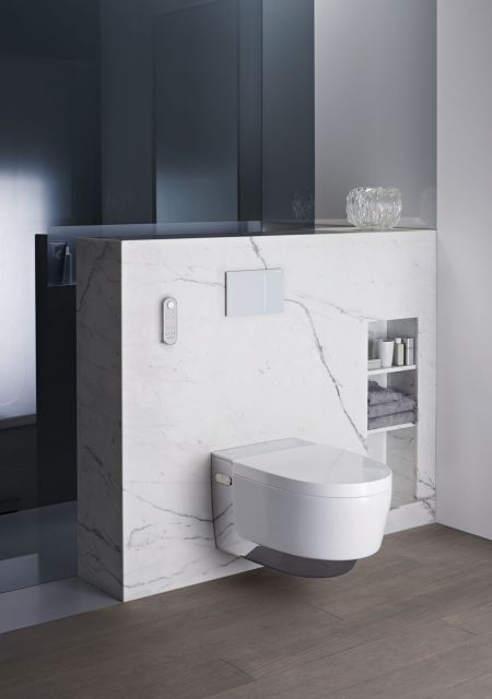 2015 Bathroom 06 I AquaClean Mera chrome 1 1 takeover SK sk bigview