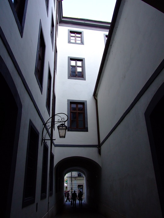 courtyard 430002 960 720