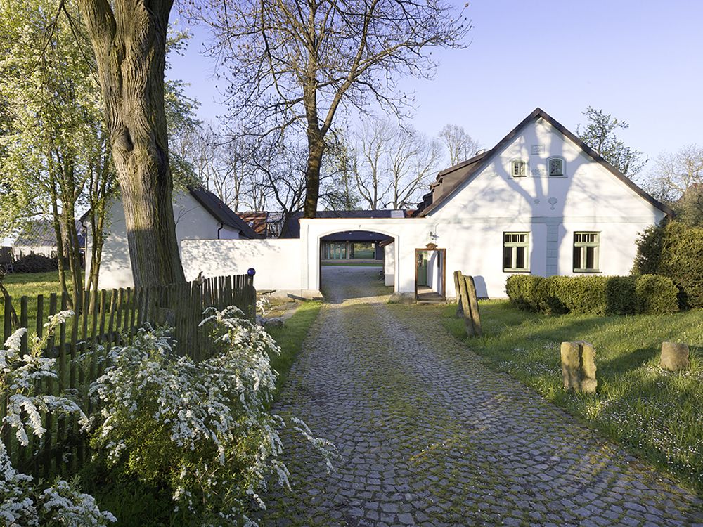 A1 W WRK ARC HOUSE MANESCHOWITZ F 03