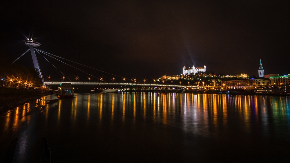 bratislava 1324704 1280