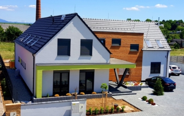 drevostavba dom s dvomi bytovymi jednotkami