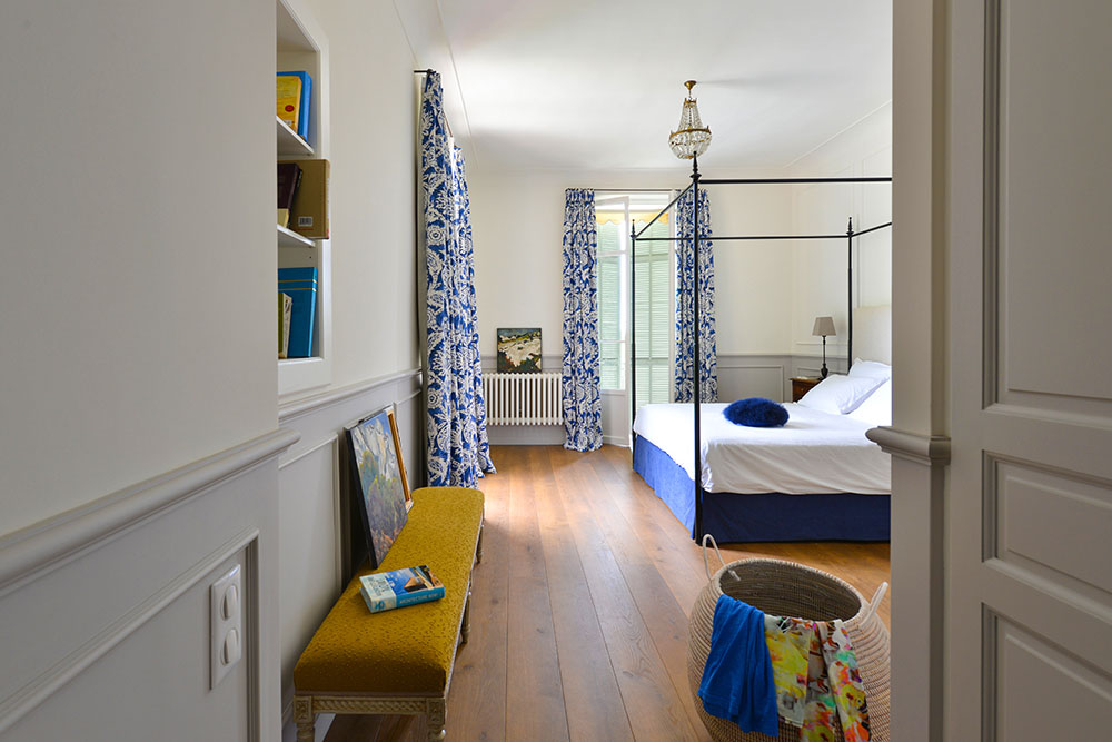 26 Master bedroom