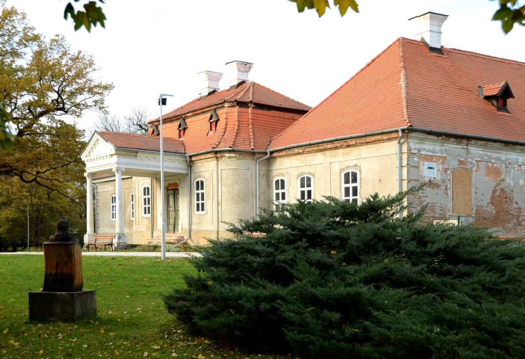 pamiatky kastiel zeliezovce