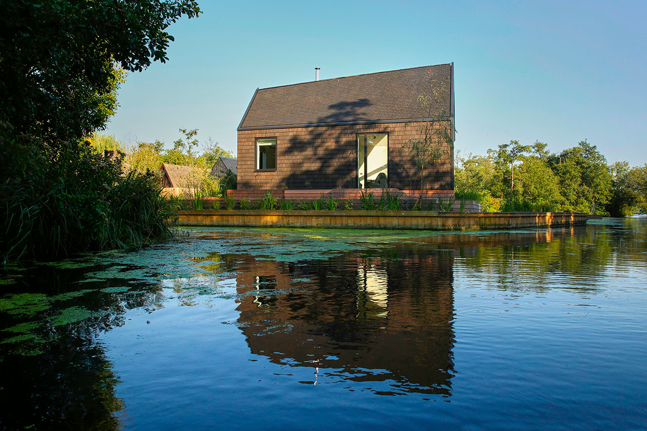 Očarujúce a pritom moderné a ekologické víkendové bývanie Backwater Allan Williams Photography