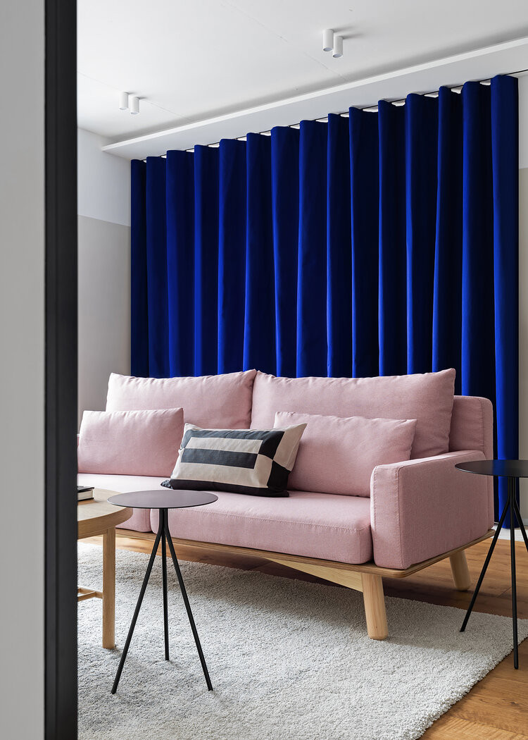 apartman kyjev zavesy zatiahnute apartman kyjev zavesy zatiahnute
