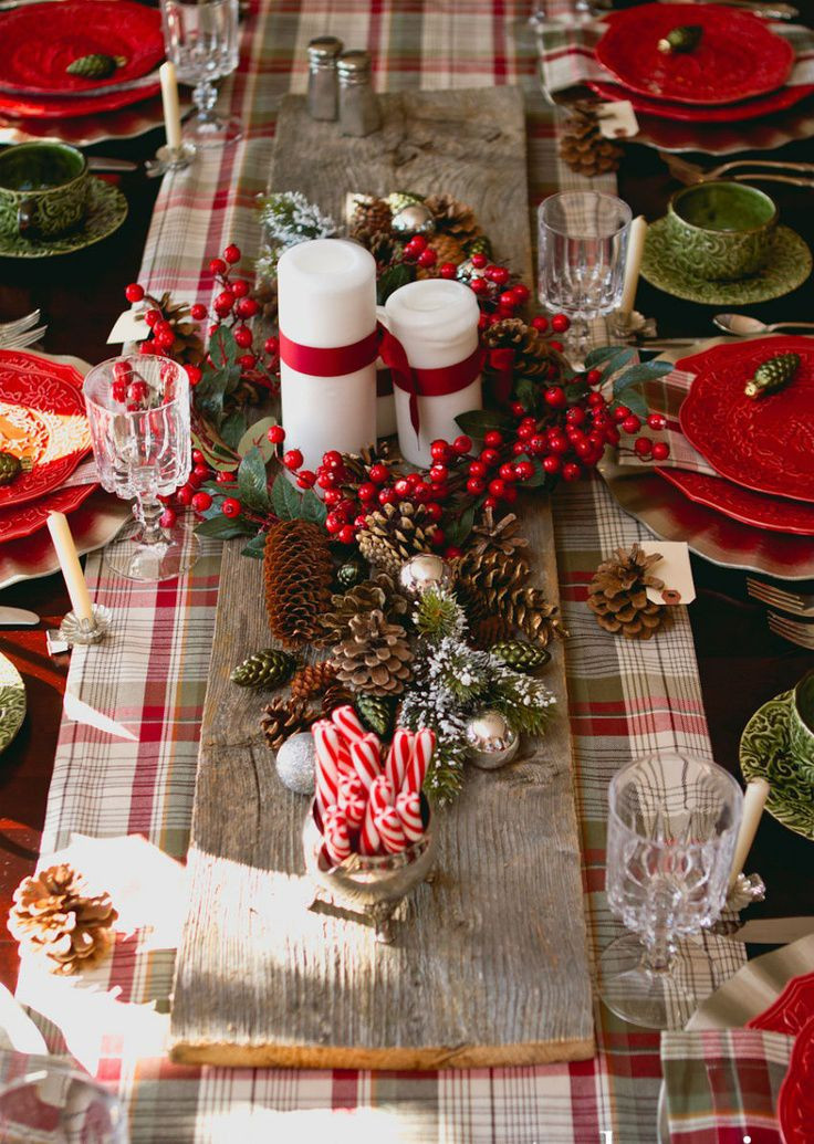 vianocny stol tradicny cerveny