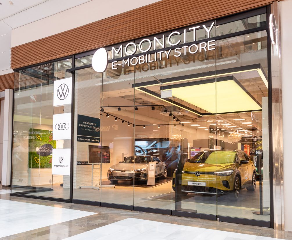Mooncity emobility store Aupark