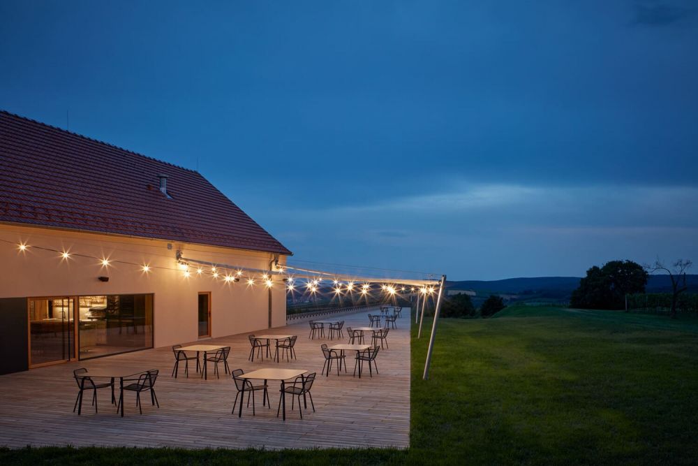 ora winebar reisten boysplaynice ora winebar reisten boysplaynice