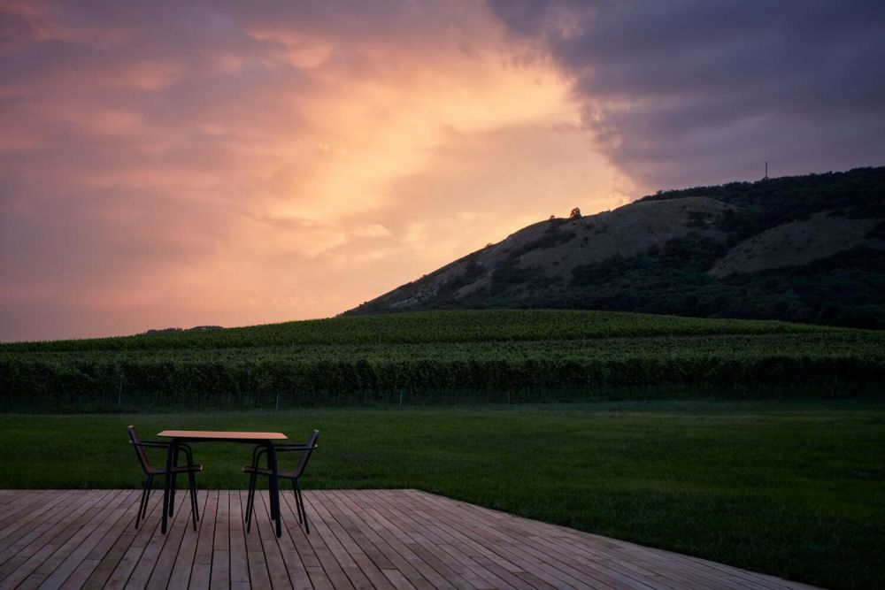 ora winebar reisten boysplaynice ora winebar reisten boysplaynice