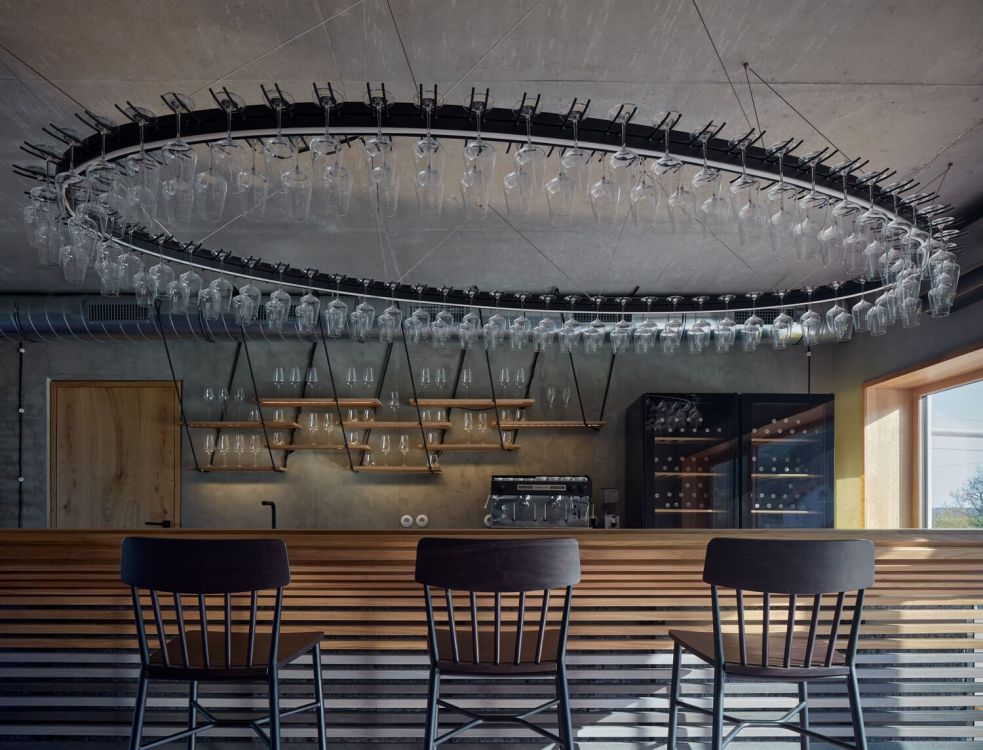 ora winebar reisten boysplaynice 21 ora winebar reisten boysplaynice 21