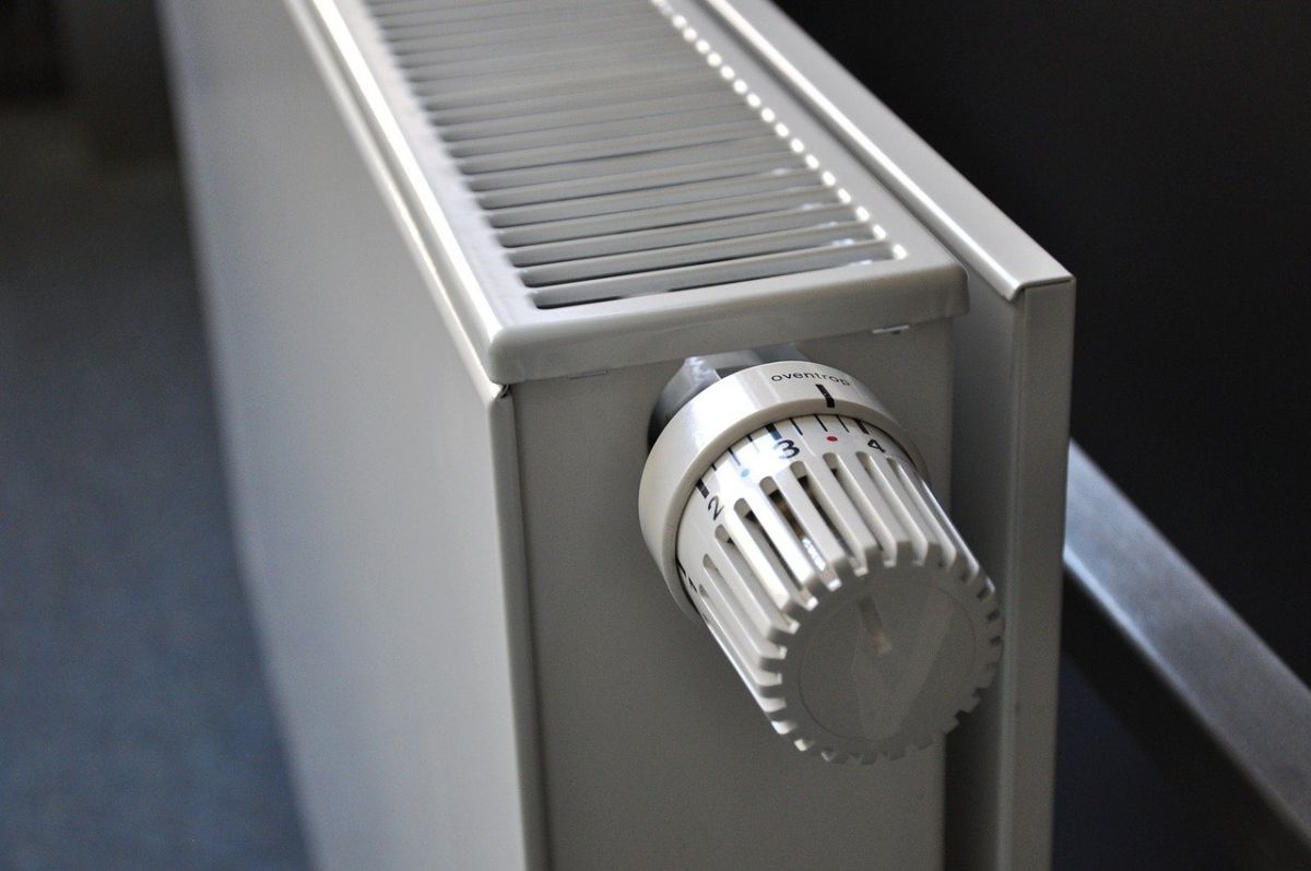 radiator kurenie ilustracna