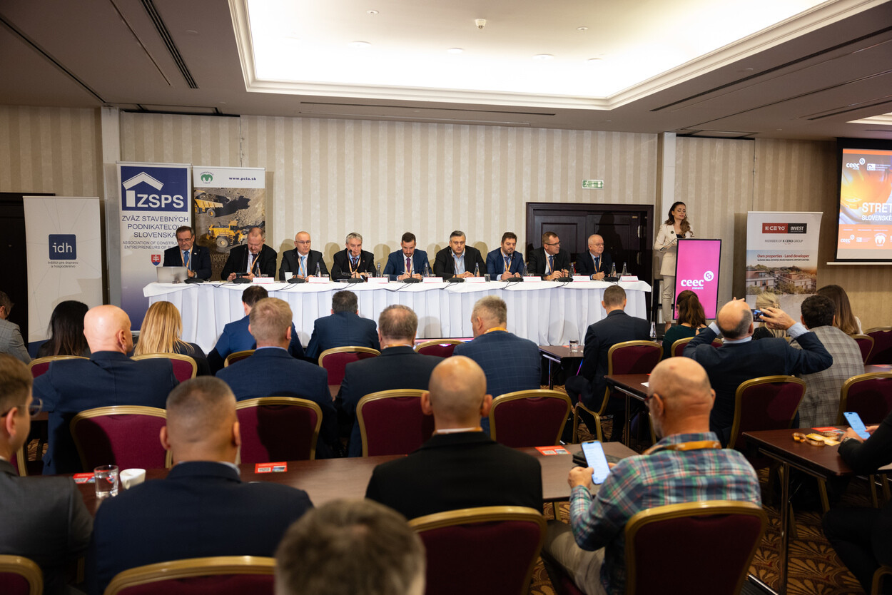 stretnutie lidrov stavebnictva 242