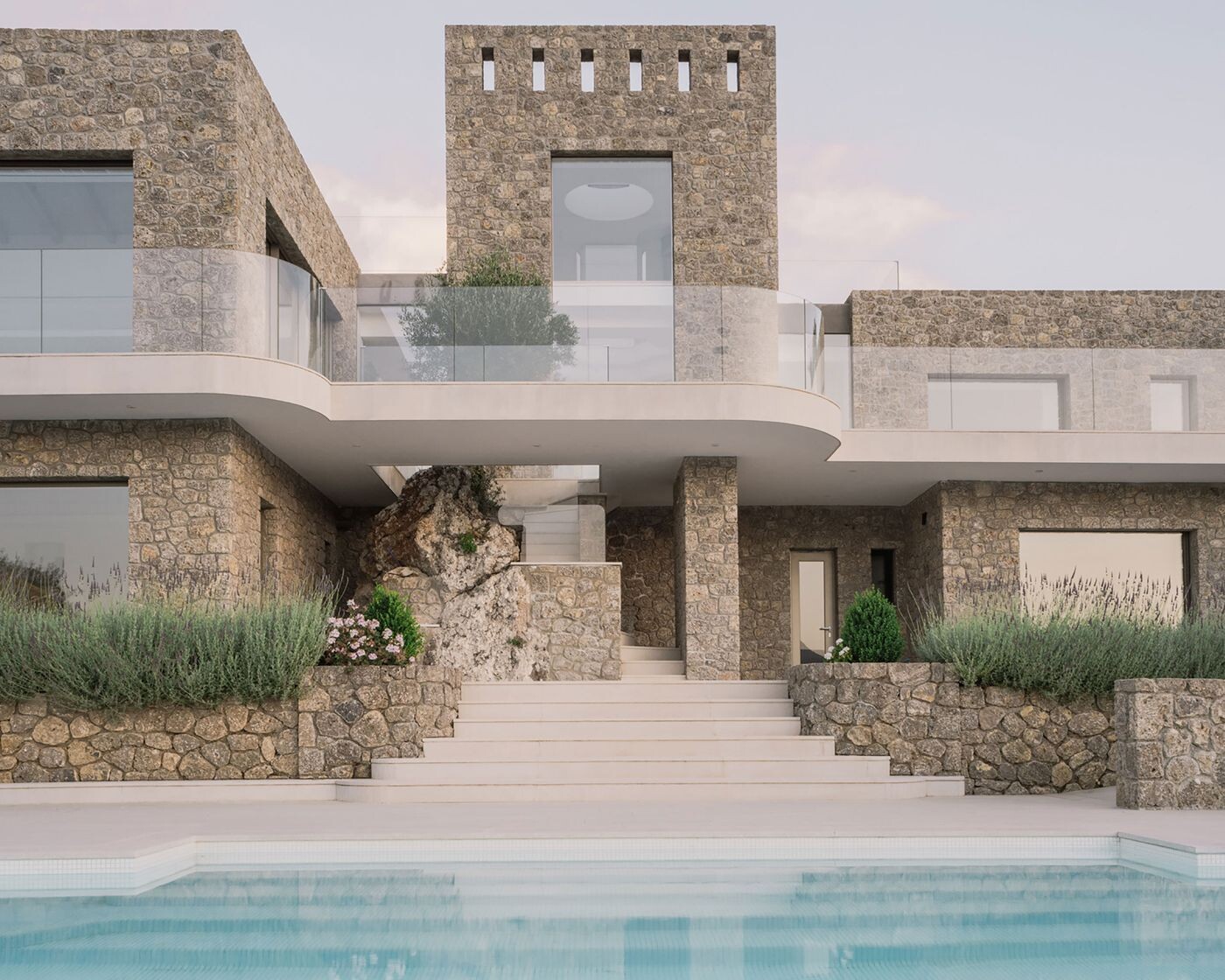 02 corfu house georgios apostolopoulos architects lorenzo zandri yatzer 1400x1120