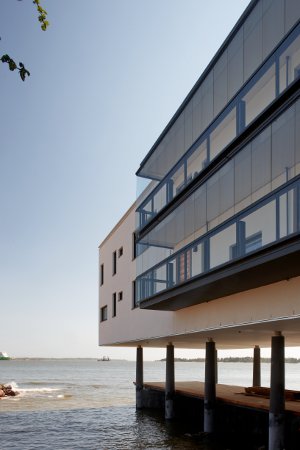 Merenkulkijanranta 07