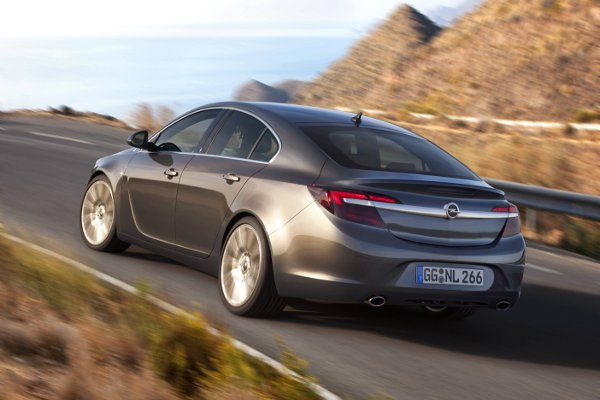 opel insignia 02