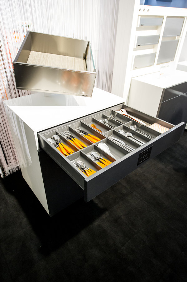 BLUM - Zasuvkovy system Legrabox
