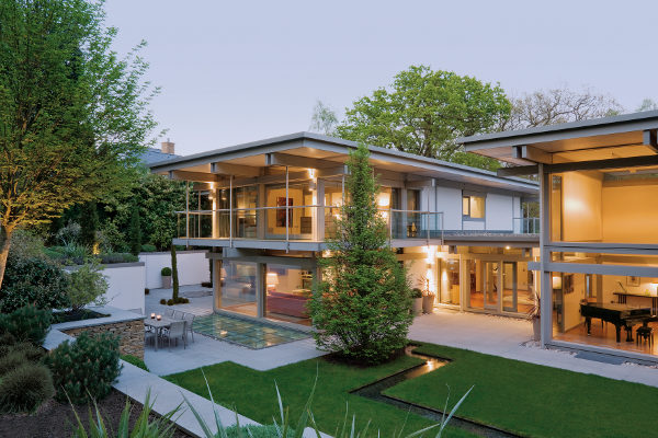 EA - HUF Haus 00 DOMINANTKA