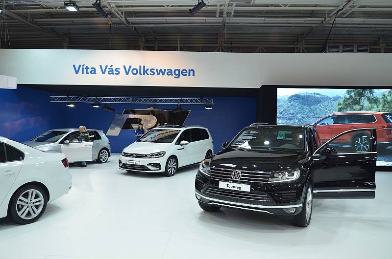 autosalon uvod 04