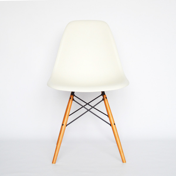 01 vitra charles eames eiffel chair