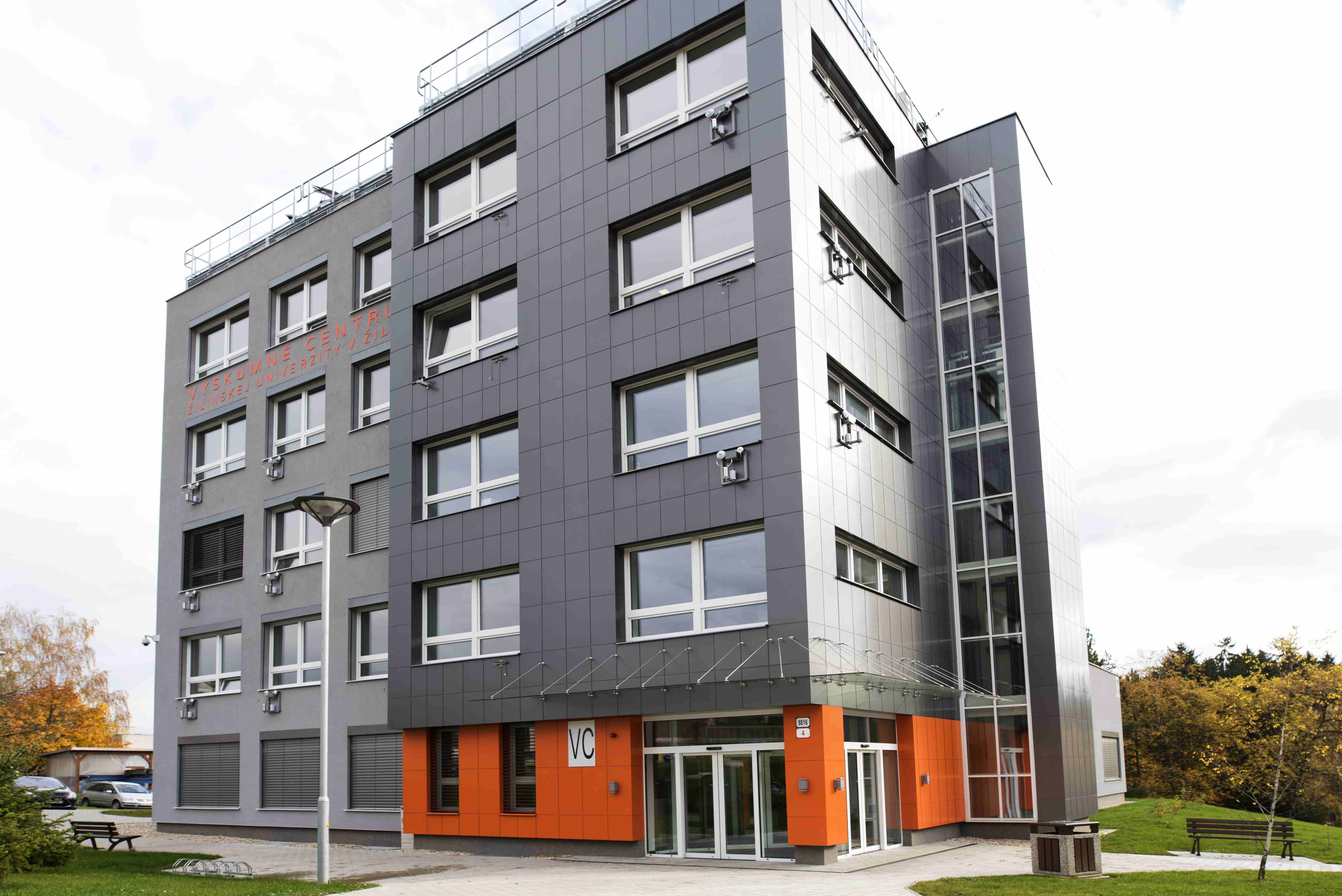 VyskumneCentrum02 1840