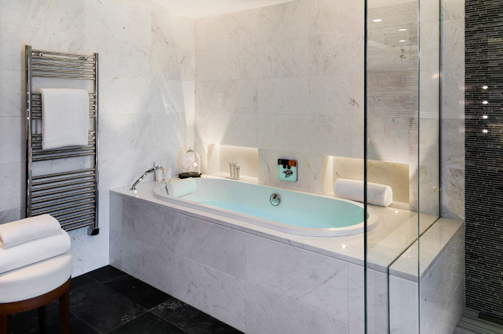 Hi LW0647 76509578 Les Neiges Bathroom 3konv