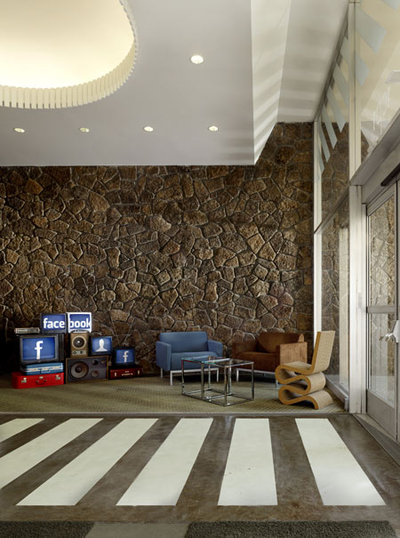 Facebook_current_headquarter_02