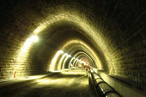 tunel pod hradom nova